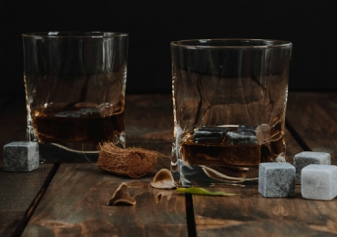 Octomore Whisky: 5 Fatos Sobre o Whisky Mais Defumado do Mundo